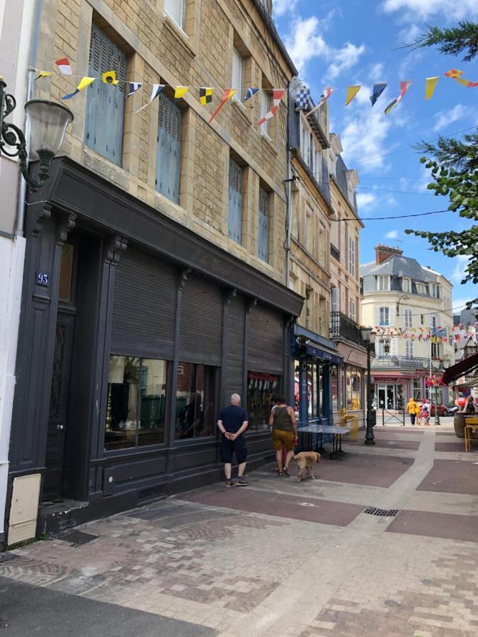 2 Pieces- Rue Pietonne Trouville -Le Petit Juliana ภายนอก รูปภาพ